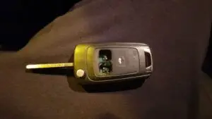 תיקון שלט לרכב